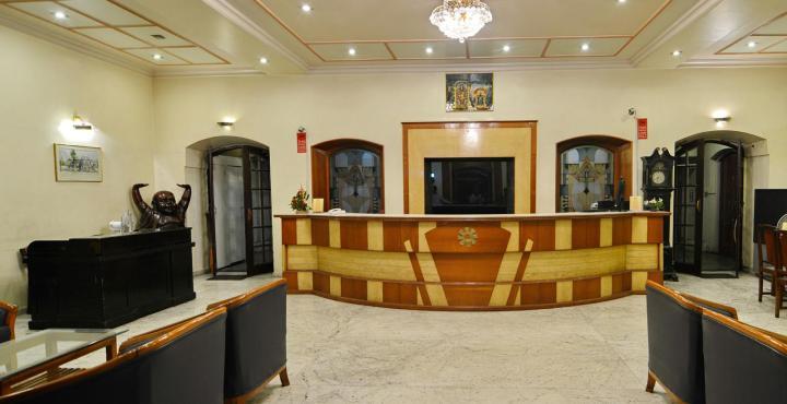 פונה Hotel Ritz מראה חיצוני תמונה