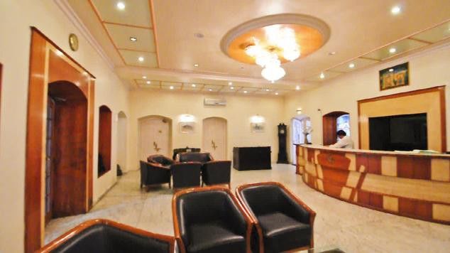פונה Hotel Ritz מראה חיצוני תמונה
