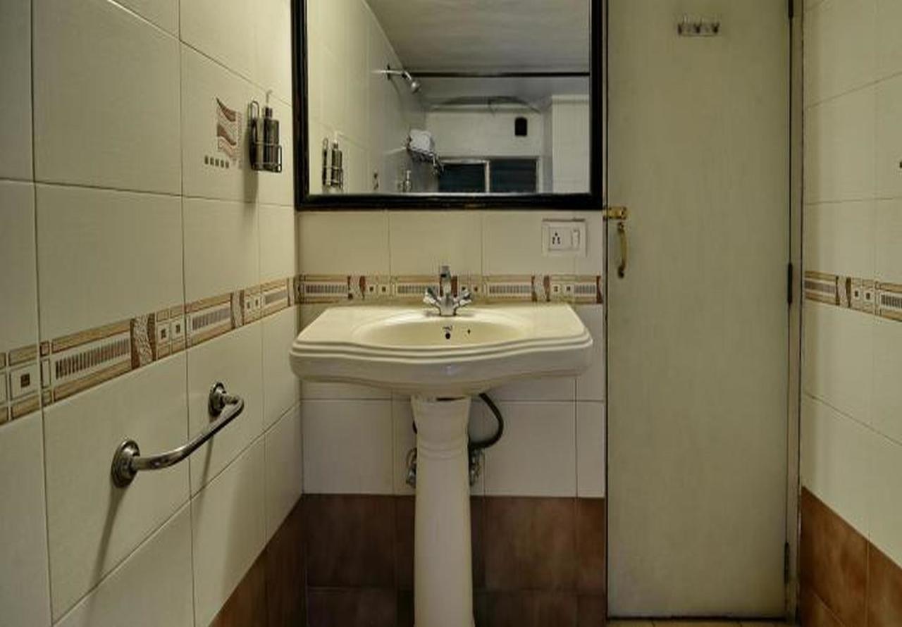 פונה Hotel Ritz מראה חיצוני תמונה