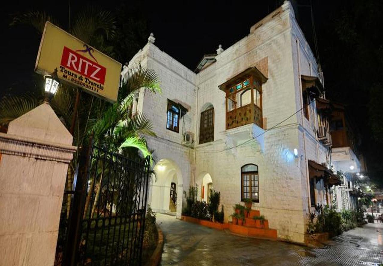 פונה Hotel Ritz מראה חיצוני תמונה